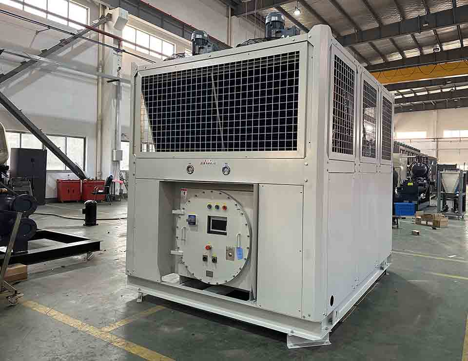 自復(fù)疊式制冷機(jī)組